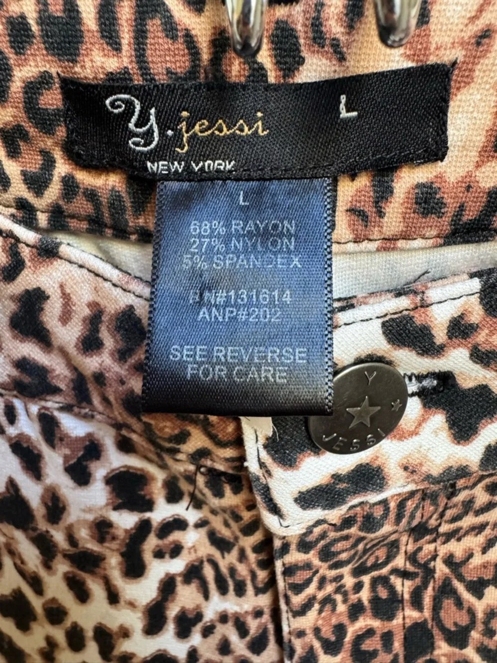 Y Jessi New York Leopard Animal Print Tan Black White Pant Legging size jr Large
